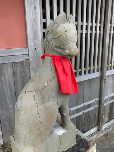 若年神社の狛犬