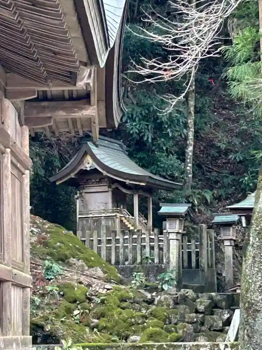 伊奈波神社の{uncategorized: "未分類", other: "その他", undefined: "問題あり", building: "その他建物", grave: "お墓", sacred_gate: "鳥居", guardian: "狛犬", statue: "像", buddha: "仏像", history: "歴史", nature: "自然", garden: "庭園", animal: "動物", pagoda: "塔", temizu: "手水舎", mountain_gate: "山門・神門", sanctuary: "本殿・本堂", subordinate: "末社・摂社", art: "芸術", scenery: "景色", jizo: "地蔵", ema: "絵馬", goshuin: "御朱印", omikuji: "おみくじ", items: "授与品その他", amulet: "お守り", goshuincho: "御朱印帳", eats: "食事", festival: "お祭り", votive_dance: "神楽", shichigosan: "七五三参", wedding: "結婚式", experience: "体験その他", initially: "初詣", around: "周辺", anti_infection: "感染症対策"}