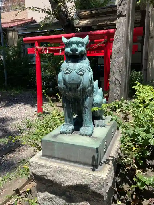 寄木神社の狛犬