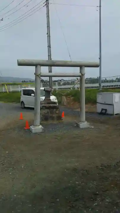 神社(名称不明)の鳥居