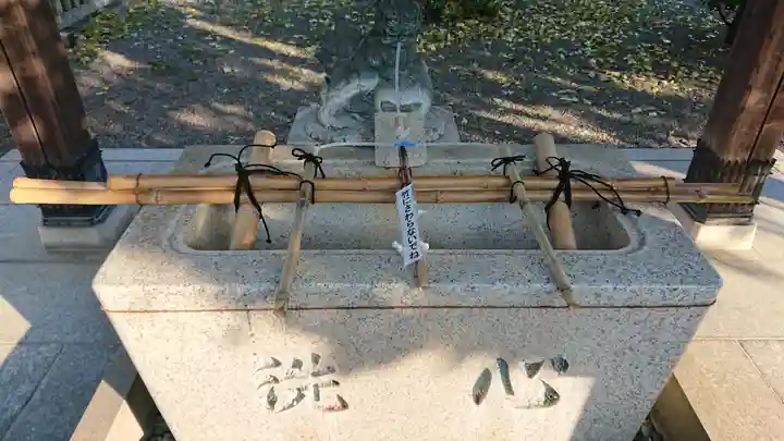 阿豆佐味天神社 立川水天宮の手水舎