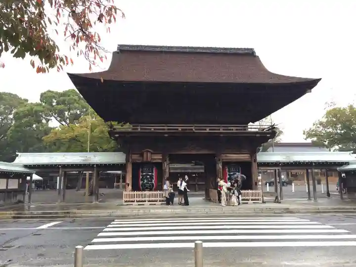 尾張大國霊神社(国府宮)の山門・神門