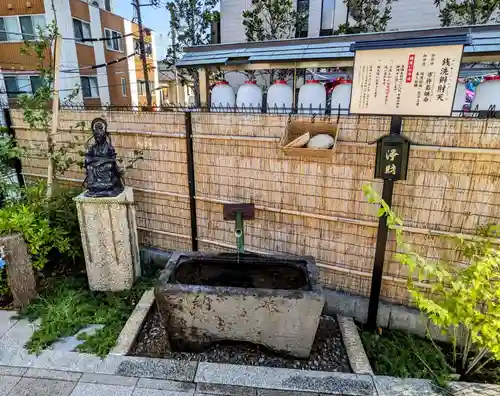 駒込妙義神社の手水舎