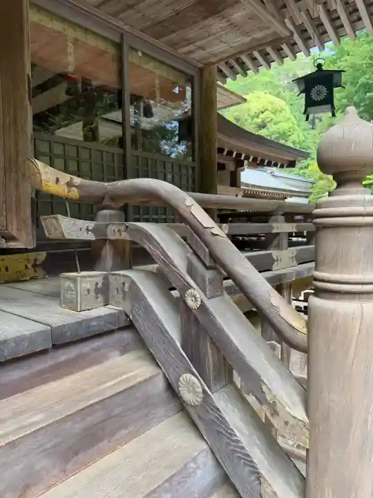 武蔵二宮 金鑚神社の{uncategorized: "未分類", other: "その他", undefined: "問題あり", building: "その他建物", grave: "お墓", sacred_gate: "鳥居", guardian: "狛犬", statue: "像", buddha: "仏像", history: "歴史", nature: "自然", garden: "庭園", animal: "動物", pagoda: "塔", temizu: "手水舎", mountain_gate: "山門・神門", sanctuary: "本殿・本堂", subordinate: "末社・摂社", art: "芸術", scenery: "景色", jizo: "地蔵", ema: "絵馬", goshuin: "御朱印", omikuji: "おみくじ", items: "授与品その他", amulet: "お守り", goshuincho: "御朱印帳", eats: "食事", festival: "お祭り", votive_dance: "神楽", shichigosan: "七五三参", wedding: "結婚式", experience: "体験その他", initially: "初詣", around: "周辺", anti_infection: "感染症対策"}