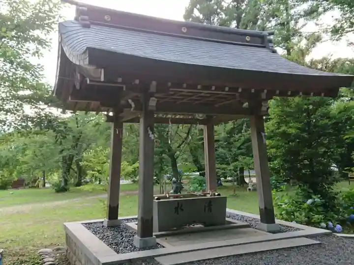 広見神社の手水舎
