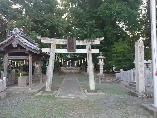 進雄神社の鳥居