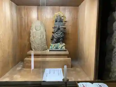 西ノ滝龍水寺(香川県)