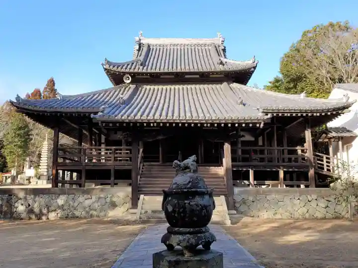 報恩寺の本殿・本堂