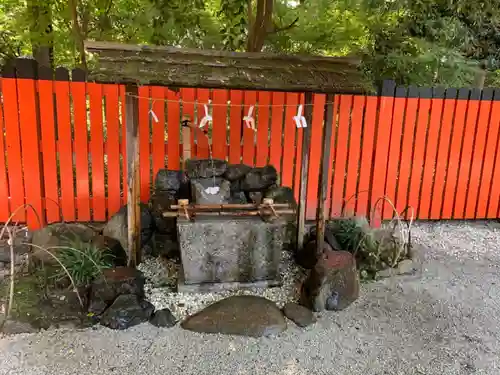 河合神社（鴨川合坐小社宅神社）の手水舎