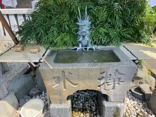 八大白龍大神の手水