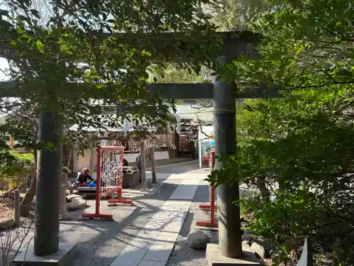 荏柄天神社の{uncategorized: "未分類", other: "その他", undefined: "問題あり", building: "その他建物", grave: "お墓", sacred_gate: "鳥居", guardian: "狛犬", statue: "像", buddha: "仏像", history: "歴史", nature: "自然", garden: "庭園", animal: "動物", pagoda: "塔", temizu: "手水舎", mountain_gate: "山門・神門", sanctuary: "本殿・本堂", subordinate: "末社・摂社", art: "芸術", scenery: "景色", jizo: "地蔵", ema: "絵馬", goshuin: "御朱印", omikuji: "おみくじ", items: "授与品その他", amulet: "お守り", goshuincho: "御朱印帳", eats: "食事", festival: "お祭り", votive_dance: "神楽", shichigosan: "七五三参", wedding: "結婚式", experience: "体験その他", initially: "初詣", around: "周辺", anti_infection: "感染症対策"}
