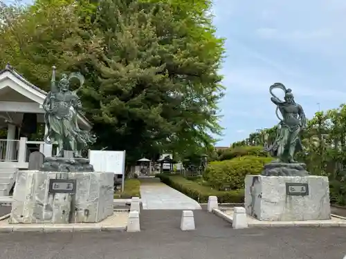 星谷寺の像