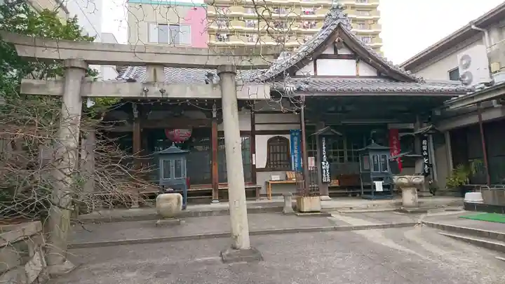 稲園山 七寺の本殿・本堂