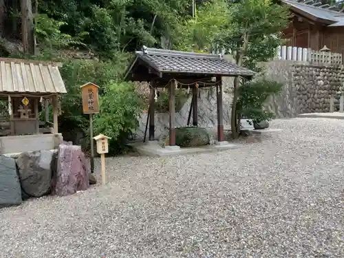 八事神社の手水舎