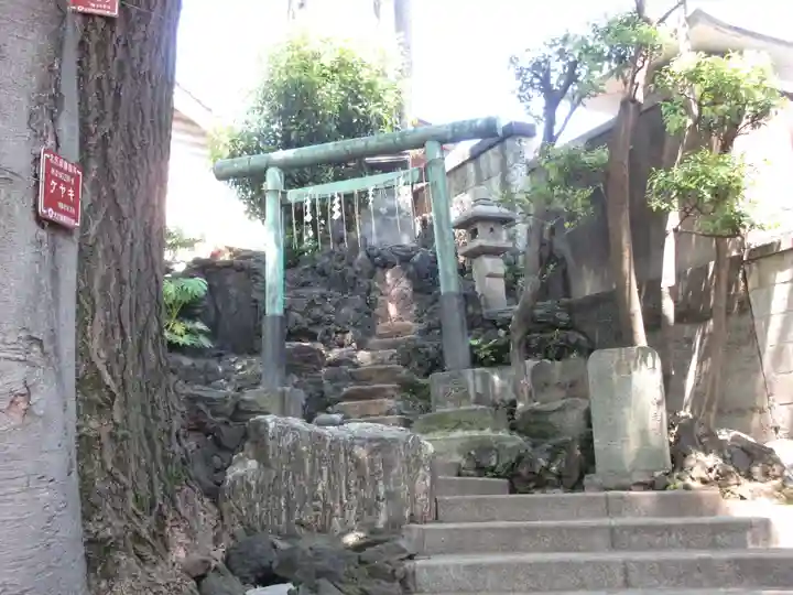 田端八幡神社の末社・摂社