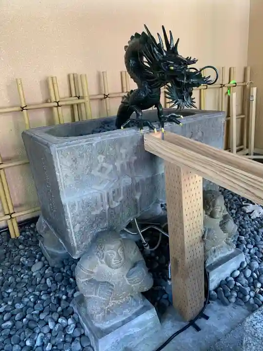 菊名神社の手水舎