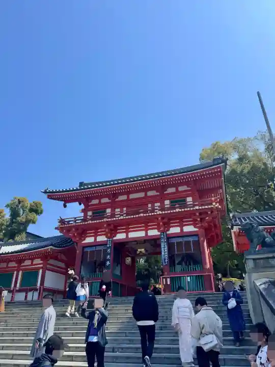 八坂神社(祇園さん)の{uncategorized: "未分類", other: "その他", undefined: "問題あり", building: "その他建物", grave: "お墓", sacred_gate: "鳥居", guardian: "狛犬", statue: "像", buddha: "仏像", history: "歴史", nature: "自然", garden: "庭園", animal: "動物", pagoda: "塔", temizu: "手水舎", mountain_gate: "山門・神門", sanctuary: "本殿・本堂", subordinate: "末社・摂社", art: "芸術", scenery: "景色", jizo: "地蔵", ema: "絵馬", goshuin: "御朱印", omikuji: "おみくじ", items: "授与品その他", amulet: "お守り", goshuincho: "御朱印帳", eats: "食事", festival: "お祭り", votive_dance: "神楽", shichigosan: "七五三参", wedding: "結婚式", experience: "体験その他", initially: "初詣", around: "周辺", anti_infection: "感染症対策"}