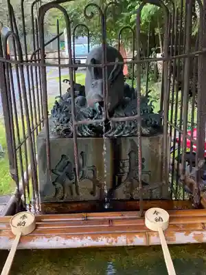 三尾神社の手水舎