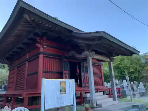西徳寺の本殿・本堂