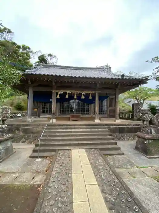 平戸護国神社の本殿