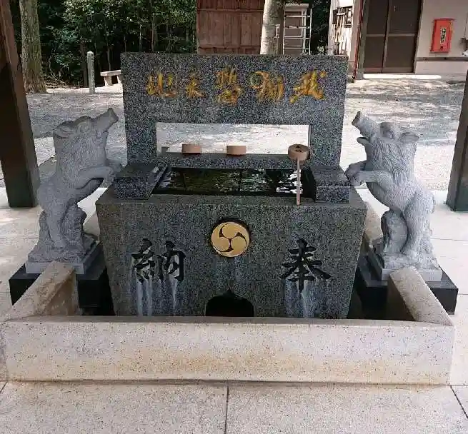 葛原八幡神社の手水舎