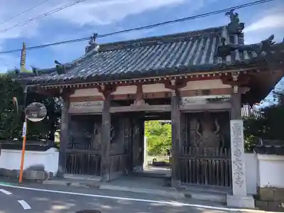 穴太寺の山門・神門