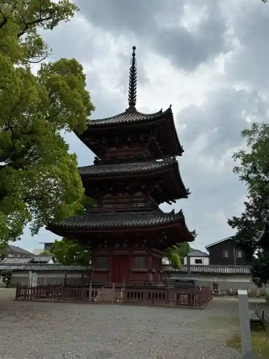 斑鳩寺の{uncategorized: "未分類", other: "その他", undefined: "問題あり", building: "その他建物", grave: "お墓", sacred_gate: "鳥居", guardian: "狛犬", statue: "像", buddha: "仏像", history: "歴史", nature: "自然", garden: "庭園", animal: "動物", pagoda: "塔", temizu: "手水舎", mountain_gate: "山門・神門", sanctuary: "本殿・本堂", subordinate: "末社・摂社", art: "芸術", scenery: "景色", jizo: "地蔵", ema: "絵馬", goshuin: "御朱印", omikuji: "おみくじ", items: "授与品その他", amulet: "お守り", goshuincho: "御朱印帳", eats: "食事", festival: "お祭り", votive_dance: "神楽", shichigosan: "七五三参", wedding: "結婚式", experience: "体験その他", initially: "初詣", around: "周辺", anti_infection: "感染症対策"}