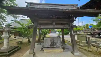 滑河山龍正院の{uncategorized: "未分類", other: "その他", undefined: "問題あり", building: "その他建物", grave: "お墓", sacred_gate: "鳥居", guardian: "狛犬", statue: "像", buddha: "仏像", history: "歴史", nature: "自然", garden: "庭園", animal: "動物", pagoda: "塔", temizu: "手水舎", mountain_gate: "山門・神門", sanctuary: "本殿・本堂", subordinate: "末社・摂社", art: "芸術", scenery: "景色", jizo: "地蔵", ema: "絵馬", goshuin: "御朱印", omikuji: "おみくじ", items: "授与品その他", amulet: "お守り", goshuincho: "御朱印帳", eats: "食事", festival: "お祭り", votive_dance: "神楽", shichigosan: "七五三参", wedding: "結婚式", experience: "体験その他", initially: "初詣", around: "周辺", anti_infection: "感染症対策"}