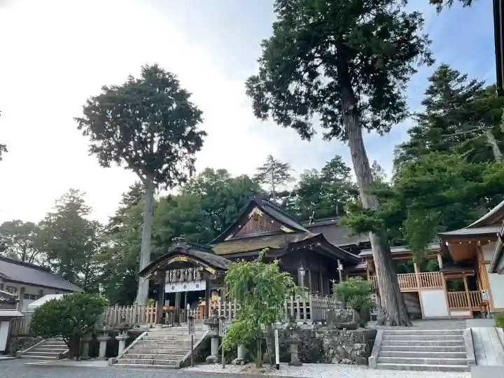 宇倍神社の{uncategorized: "未分類", other: "その他", undefined: "問題あり", building: "その他建物", grave: "お墓", sacred_gate: "鳥居", guardian: "狛犬", statue: "像", buddha: "仏像", history: "歴史", nature: "自然", garden: "庭園", animal: "動物", pagoda: "塔", temizu: "手水舎", mountain_gate: "山門・神門", sanctuary: "本殿・本堂", subordinate: "末社・摂社", art: "芸術", scenery: "景色", jizo: "地蔵", ema: "絵馬", goshuin: "御朱印", omikuji: "おみくじ", items: "授与品その他", amulet: "お守り", goshuincho: "御朱印帳", eats: "食事", festival: "お祭り", votive_dance: "神楽", shichigosan: "七五三参", wedding: "結婚式", experience: "体験その他", initially: "初詣", around: "周辺", anti_infection: "感染症対策"}