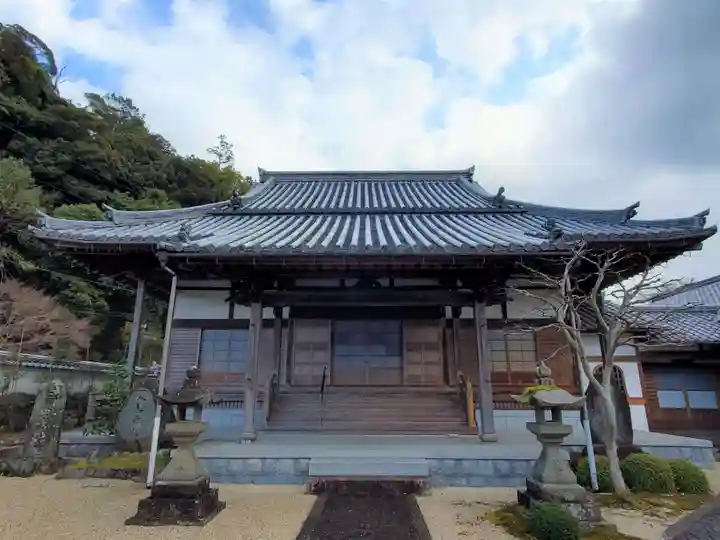 西楽寺の本殿・本堂