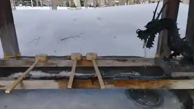 彌彦神社　(伊夜日子神社)の手水舎