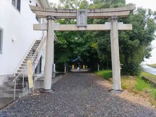 三明神社（神領町）の鳥居