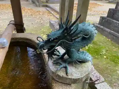 村屋坐弥冨都比売神社の手水舎