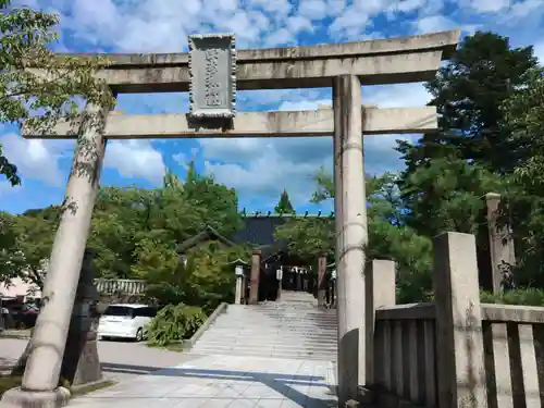 宇多須神社の鳥居