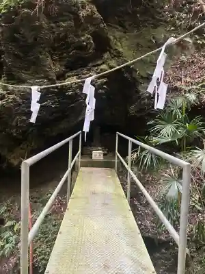 賢見神社の{uncategorized: "未分類", other: "その他", undefined: "問題あり", building: "その他建物", grave: "お墓", sacred_gate: "鳥居", guardian: "狛犬", statue: "像", buddha: "仏像", history: "歴史", nature: "自然", garden: "庭園", animal: "動物", pagoda: "塔", temizu: "手水舎", mountain_gate: "山門・神門", sanctuary: "本殿・本堂", subordinate: "末社・摂社", art: "芸術", scenery: "景色", jizo: "地蔵", ema: "絵馬", goshuin: "御朱印", omikuji: "おみくじ", items: "授与品その他", amulet: "お守り", goshuincho: "御朱印帳", eats: "食事", festival: "お祭り", votive_dance: "神楽", shichigosan: "七五三参", wedding: "結婚式", experience: "体験その他", initially: "初詣", around: "周辺", anti_infection: "感染症対策"}