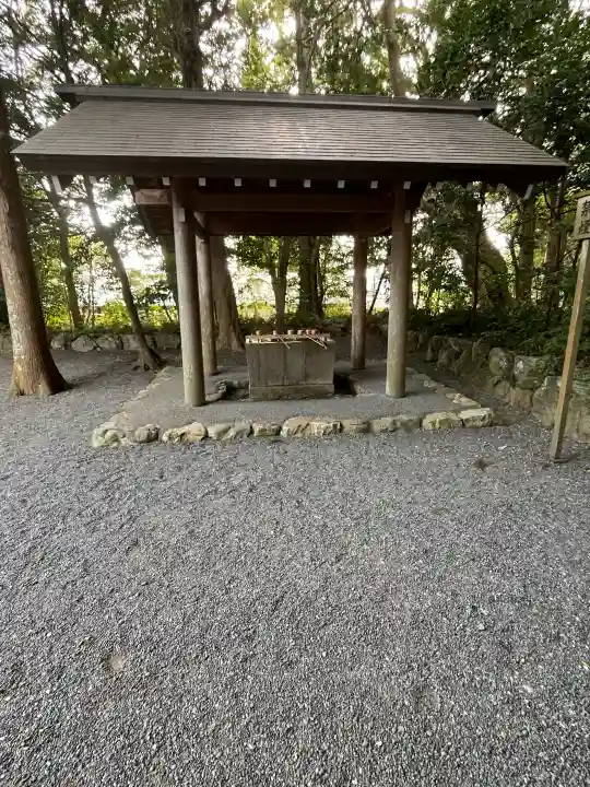 伊雜宮(皇大神宮別宮)の{uncategorized: "未分類", other: "その他", undefined: "問題あり", building: "その他建物", grave: "お墓", sacred_gate: "鳥居", guardian: "狛犬", statue: "像", buddha: "仏像", history: "歴史", nature: "自然", garden: "庭園", animal: "動物", pagoda: "塔", temizu: "手水舎", mountain_gate: "山門・神門", sanctuary: "本殿・本堂", subordinate: "末社・摂社", art: "芸術", scenery: "景色", jizo: "地蔵", ema: "絵馬", goshuin: "御朱印", omikuji: "おみくじ", items: "授与品その他", amulet: "お守り", goshuincho: "御朱印帳", eats: "食事", festival: "お祭り", votive_dance: "神楽", shichigosan: "七五三参", wedding: "結婚式", experience: "体験その他", initially: "初詣", around: "周辺", anti_infection: "感染症対策"}