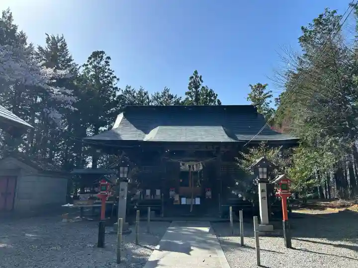 滑川神社 - 仕事と子どもの守り神の{uncategorized: "未分類", other: "その他", undefined: "問題あり", building: "その他建物", grave: "お墓", sacred_gate: "鳥居", guardian: "狛犬", statue: "像", buddha: "仏像", history: "歴史", nature: "自然", garden: "庭園", animal: "動物", pagoda: "塔", temizu: "手水舎", mountain_gate: "山門・神門", sanctuary: "本殿・本堂", subordinate: "末社・摂社", art: "芸術", scenery: "景色", jizo: "地蔵", ema: "絵馬", goshuin: "御朱印", omikuji: "おみくじ", items: "授与品その他", amulet: "お守り", goshuincho: "御朱印帳", eats: "食事", festival: "お祭り", votive_dance: "神楽", shichigosan: "七五三参", wedding: "結婚式", experience: "体験その他", initially: "初詣", around: "周辺", anti_infection: "感染症対策"}