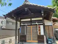本町稲荷神社の{uncategorized: "未分類", other: "その他", undefined: "問題あり", building: "その他建物", grave: "お墓", sacred_gate: "鳥居", guardian: "狛犬", statue: "像", buddha: "仏像", history: "歴史", nature: "自然", garden: "庭園", animal: "動物", pagoda: "塔", temizu: "手水舎", mountain_gate: "山門・神門", sanctuary: "本殿・本堂", subordinate: "末社・摂社", art: "芸術", scenery: "景色", jizo: "地蔵", ema: "絵馬", goshuin: "御朱印", omikuji: "おみくじ", items: "授与品その他", amulet: "お守り", goshuincho: "御朱印帳", eats: "食事", festival: "お祭り", votive_dance: "神楽", shichigosan: "七五三参", wedding: "結婚式", experience: "体験その他", initially: "初詣", around: "周辺", anti_infection: "感染症対策"}
