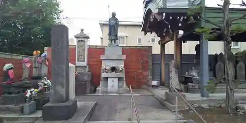 金峰寺の像