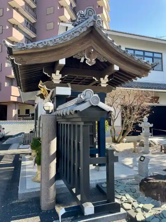 瑞光寺の{uncategorized: "未分類", other: "その他", undefined: "問題あり", building: "その他建物", grave: "お墓", sacred_gate: "鳥居", guardian: "狛犬", statue: "像", buddha: "仏像", history: "歴史", nature: "自然", garden: "庭園", animal: "動物", pagoda: "塔", temizu: "手水舎", mountain_gate: "山門・神門", sanctuary: "本殿・本堂", subordinate: "末社・摂社", art: "芸術", scenery: "景色", jizo: "地蔵", ema: "絵馬", goshuin: "御朱印", omikuji: "おみくじ", items: "授与品その他", amulet: "お守り", goshuincho: "御朱印帳", eats: "食事", festival: "お祭り", votive_dance: "神楽", shichigosan: "七五三参", wedding: "結婚式", experience: "体験その他", initially: "初詣", around: "周辺", anti_infection: "感染症対策"}