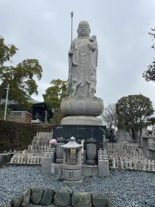 興全寺の{uncategorized: "未分類", other: "その他", undefined: "問題あり", building: "その他建物", grave: "お墓", sacred_gate: "鳥居", guardian: "狛犬", statue: "像", buddha: "仏像", history: "歴史", nature: "自然", garden: "庭園", animal: "動物", pagoda: "塔", temizu: "手水舎", mountain_gate: "山門・神門", sanctuary: "本殿・本堂", subordinate: "末社・摂社", art: "芸術", scenery: "景色", jizo: "地蔵", ema: "絵馬", goshuin: "御朱印", omikuji: "おみくじ", items: "授与品その他", amulet: "お守り", goshuincho: "御朱印帳", eats: "食事", festival: "お祭り", votive_dance: "神楽", shichigosan: "七五三参", wedding: "結婚式", experience: "体験その他", initially: "初詣", around: "周辺", anti_infection: "感染症対策"}