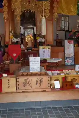 長心寺の本殿・本堂