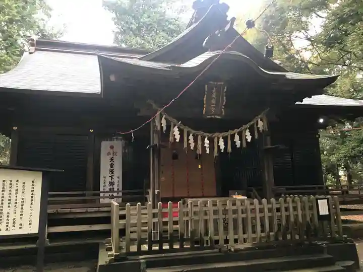 氷川女體神社の本殿・本堂