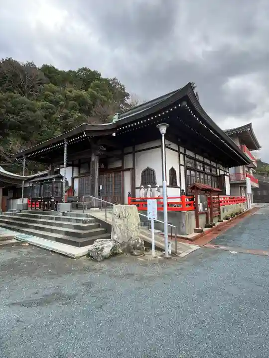 遍照院の本殿・本堂