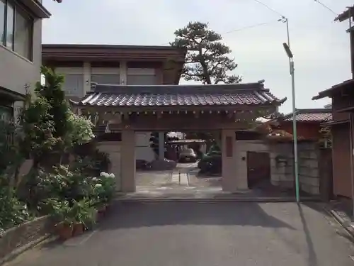 西光寺の山門・神門
