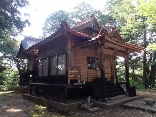 天日名鳥命神社の本殿