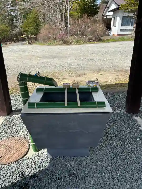 留辺蘂神社の{uncategorized: "未分類", other: "その他", undefined: "問題あり", building: "その他建物", grave: "お墓", sacred_gate: "鳥居", guardian: "狛犬", statue: "像", buddha: "仏像", history: "歴史", nature: "自然", garden: "庭園", animal: "動物", pagoda: "塔", temizu: "手水舎", mountain_gate: "山門・神門", sanctuary: "本殿・本堂", subordinate: "末社・摂社", art: "芸術", scenery: "景色", jizo: "地蔵", ema: "絵馬", goshuin: "御朱印", omikuji: "おみくじ", items: "授与品その他", amulet: "お守り", goshuincho: "御朱印帳", eats: "食事", festival: "お祭り", votive_dance: "神楽", shichigosan: "七五三参", wedding: "結婚式", experience: "体験その他", initially: "初詣", around: "周辺", anti_infection: "感染症対策"}