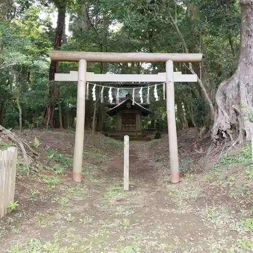 坂戸神社の鳥居