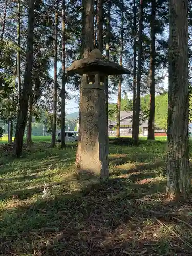 八幡神社の建物その他