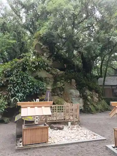 花窟神社の本殿・本堂